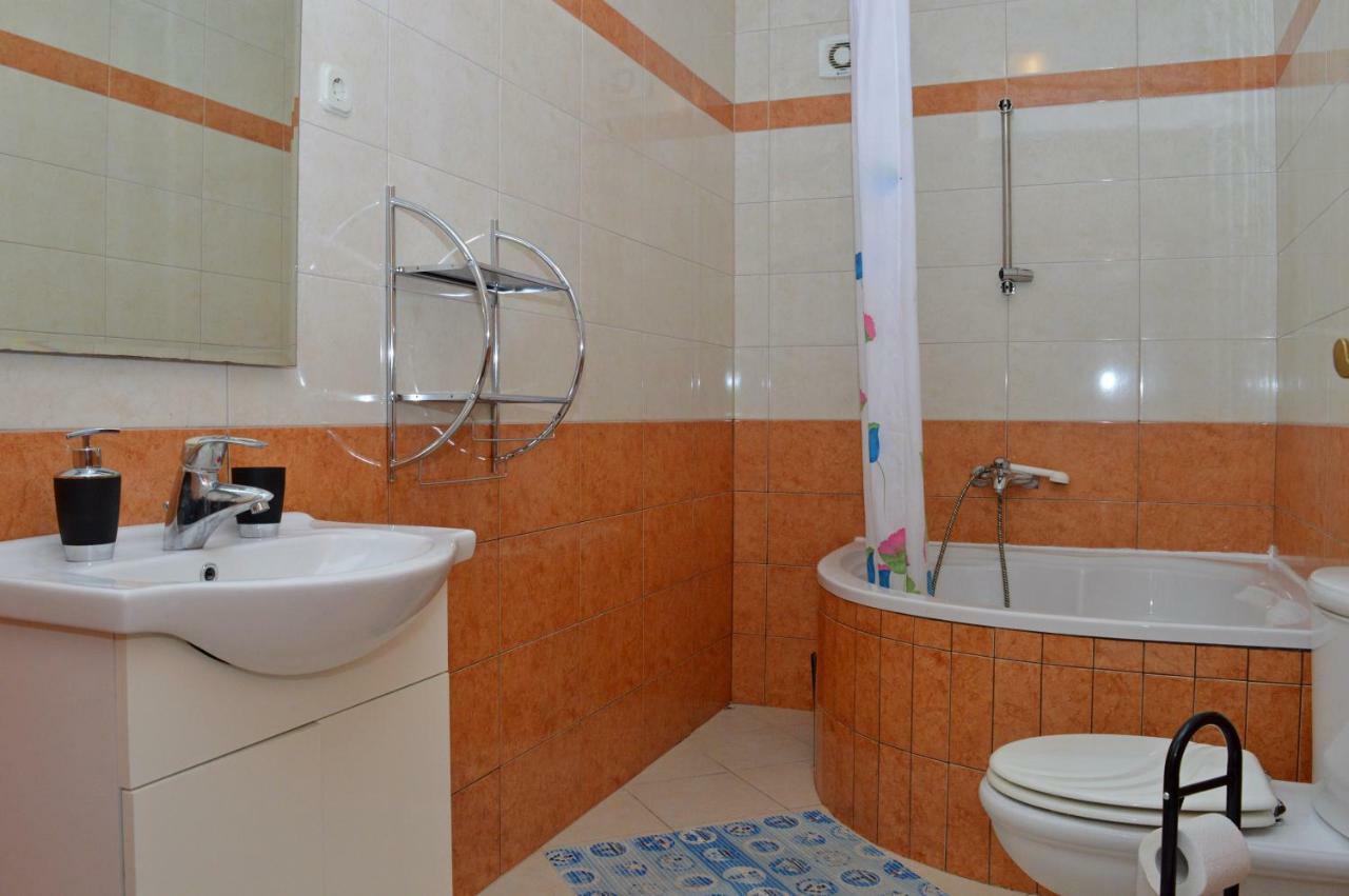 Apartments Macak Novalja Exterior photo
