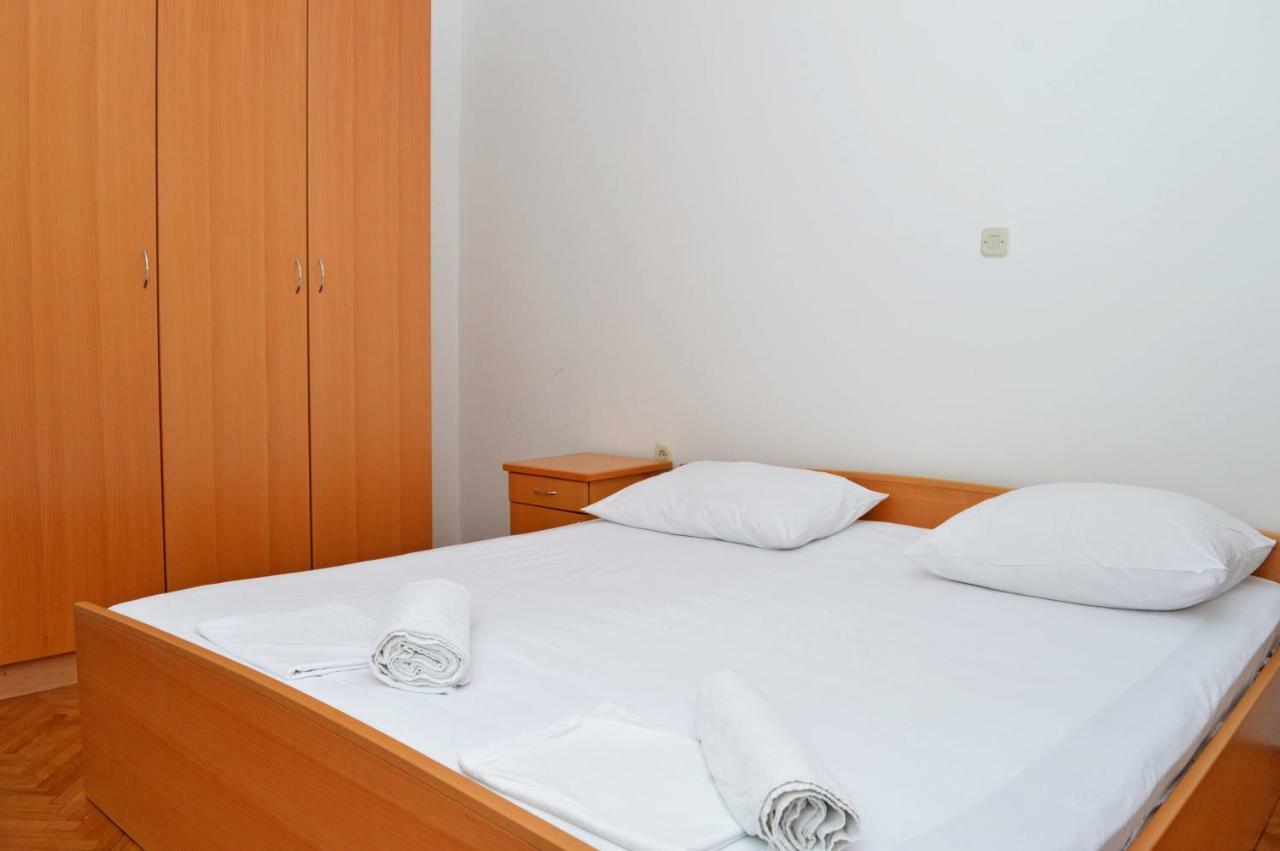 Apartments Macak Novalja Exterior photo