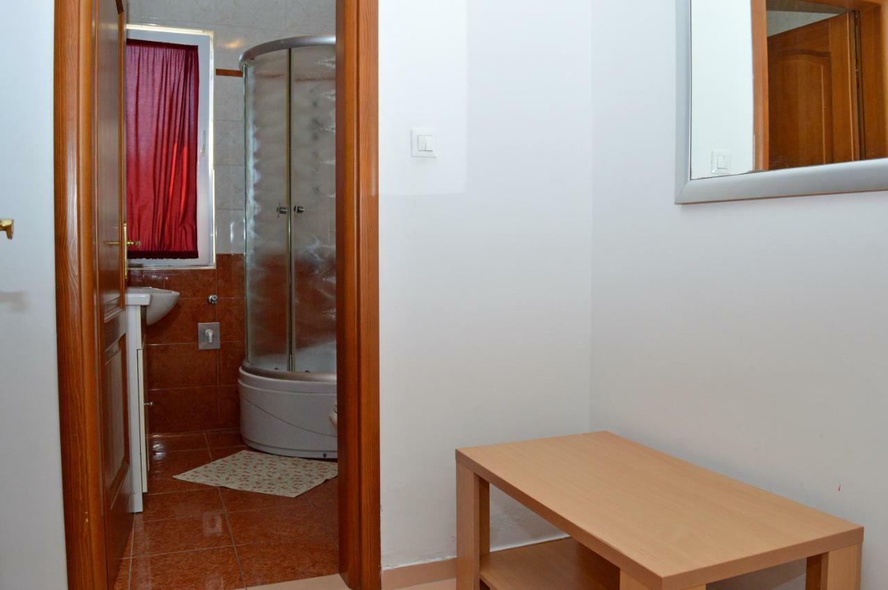 Apartments Macak Novalja Exterior photo